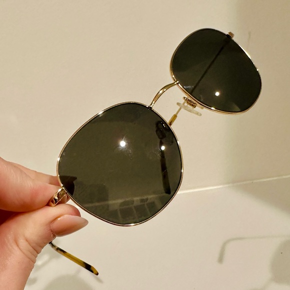 Warby Parker Cyrus Sunglasses - Picture 1 of 4